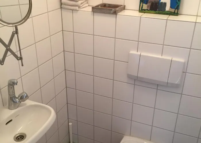 Near Amsterdam, The Hague, Leiden And North Sea * Warmond